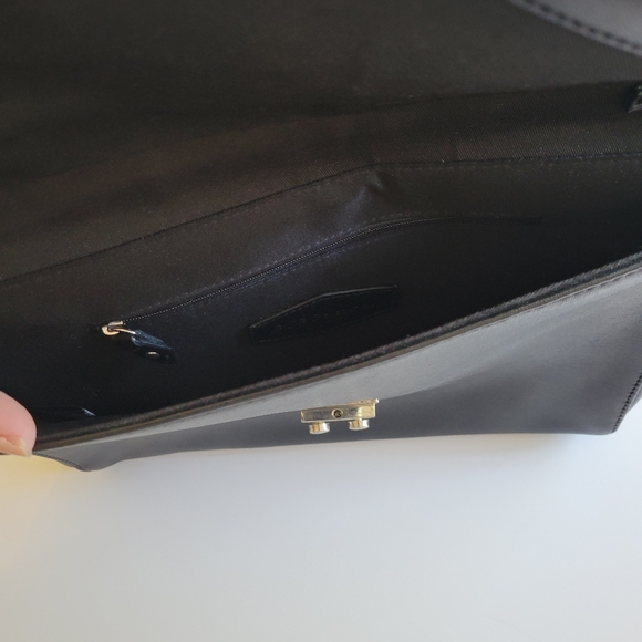 BCBG Generation Black purse with silver chain LIKE-NEW - Picture 5 of 7